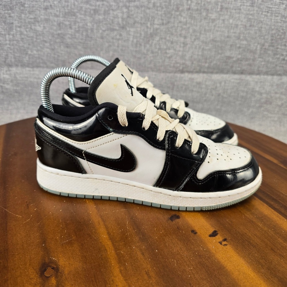 Jordan 1 Low SE GS Concord White Black Dark Concord DV1333-100 Kids Size 4Y